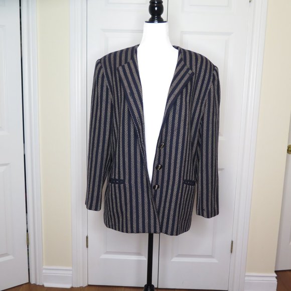 Pure Virgin Wool Vintage Coat - Picture 4 of 14